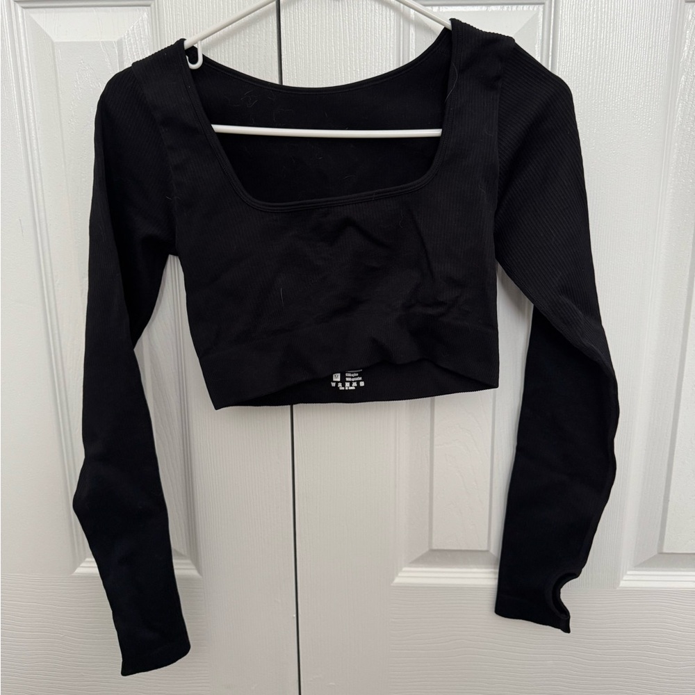 Black OQQ workout top size Medium
